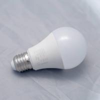 LED žiarovka, matná, E27, 6,5 W, 3000 K, 900 lm